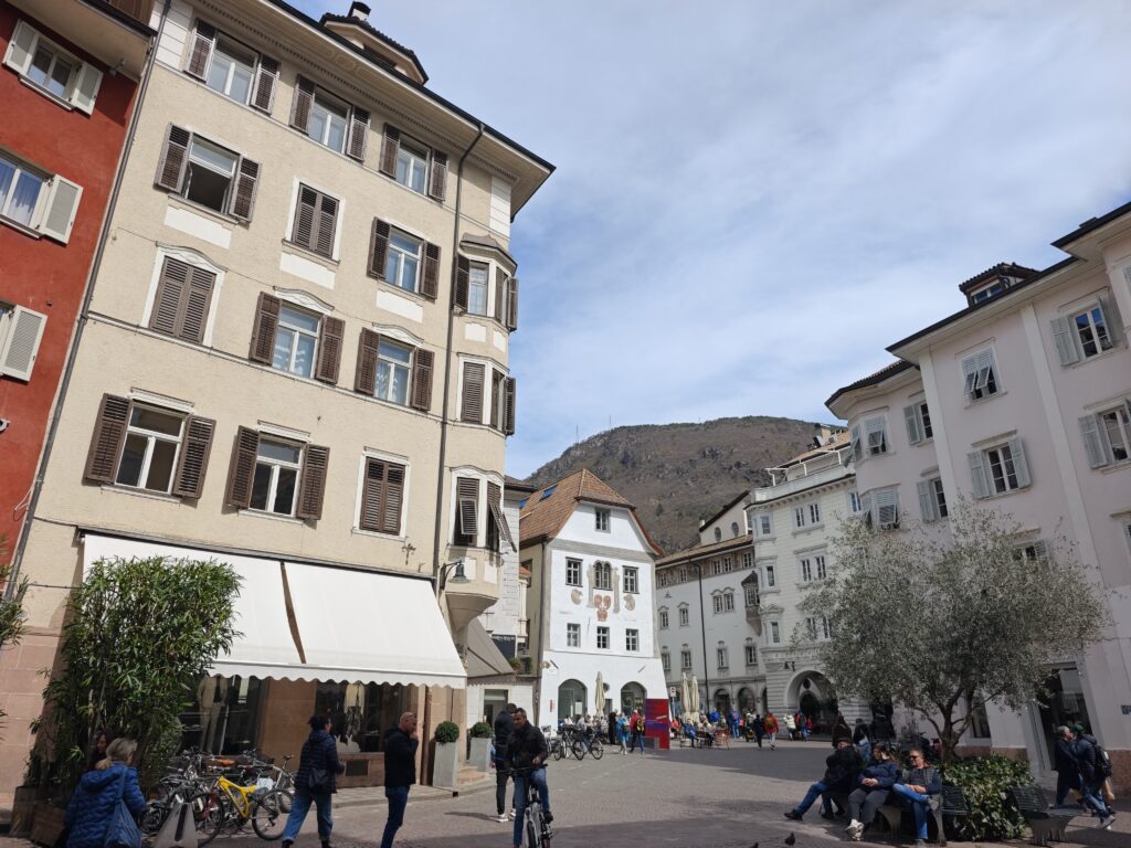 Der Kornplatz in der Altstadt Bozen