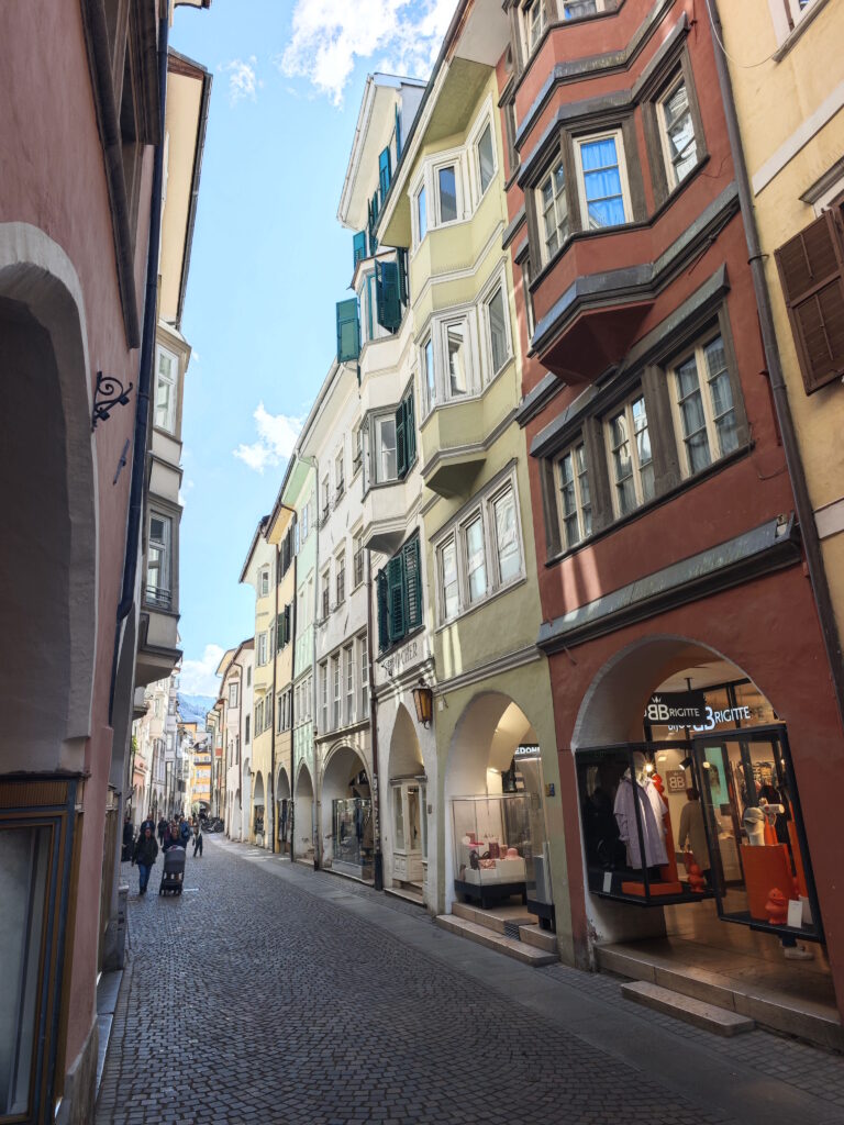 Laubengasse Bozen - meistbesuchte Sehenswürdigkeit in der Altstadt Bozen