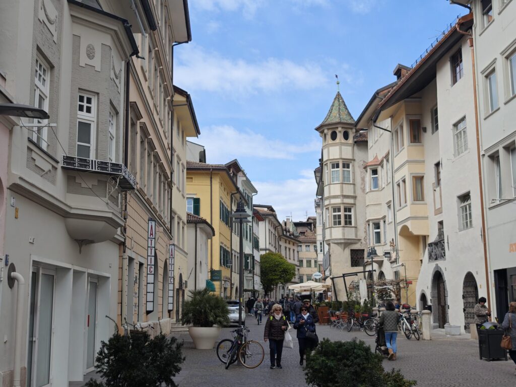 Bozen Sehenswürdigkeiten in der Altstadt - die Häuser in der Silbergasse